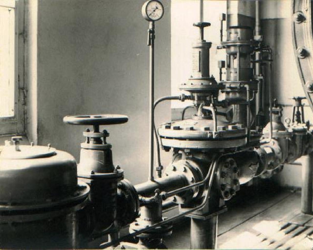 Historisches Foto von Maschinen aus dem ersten Gaswerk in Torgau.