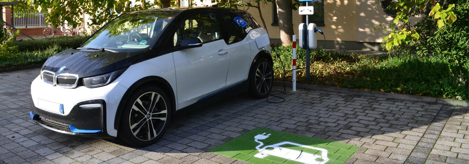 Titelbild E-Mobilität